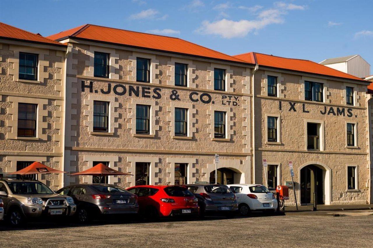 The Henry Jones Art Hotel Hobart Exteriör bild The former H. Jones & Co. Ltd. building in Fremantle, Western Australia