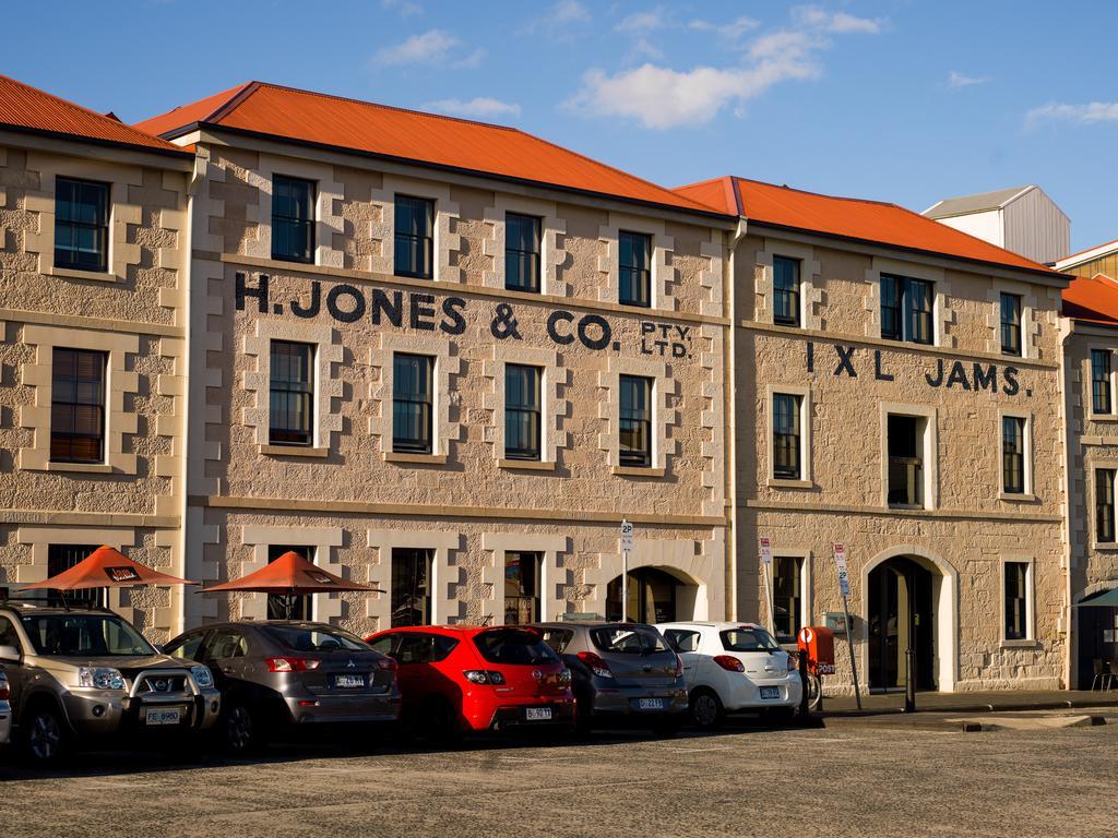 The Henry Jones Art Hotel Hobart Exteriör bild The Jones and Co. building in the Old Busselton Town Hall Complex