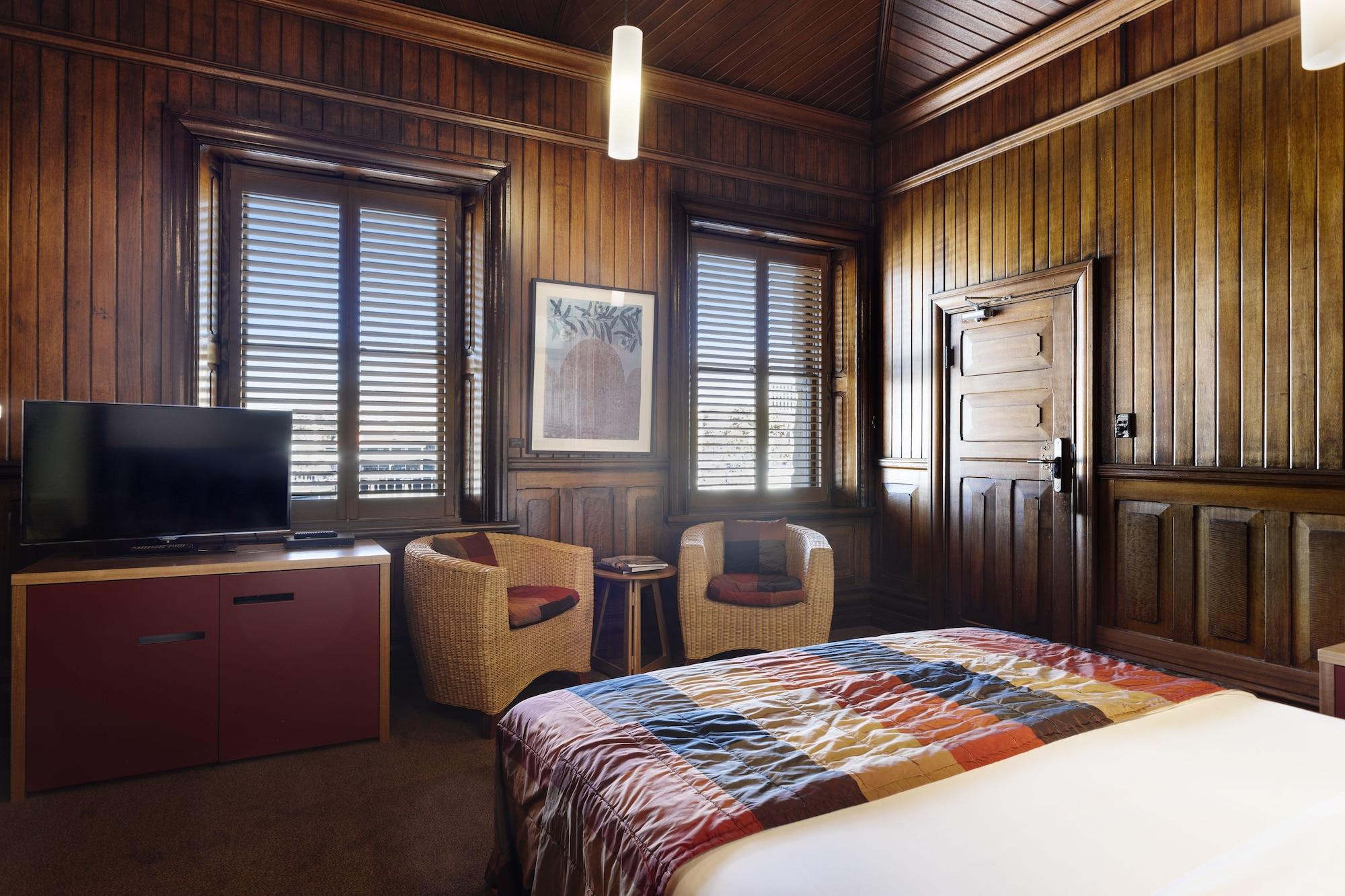 The Henry Jones Art Hotel Hobart Exteriör bild A room at the hotel