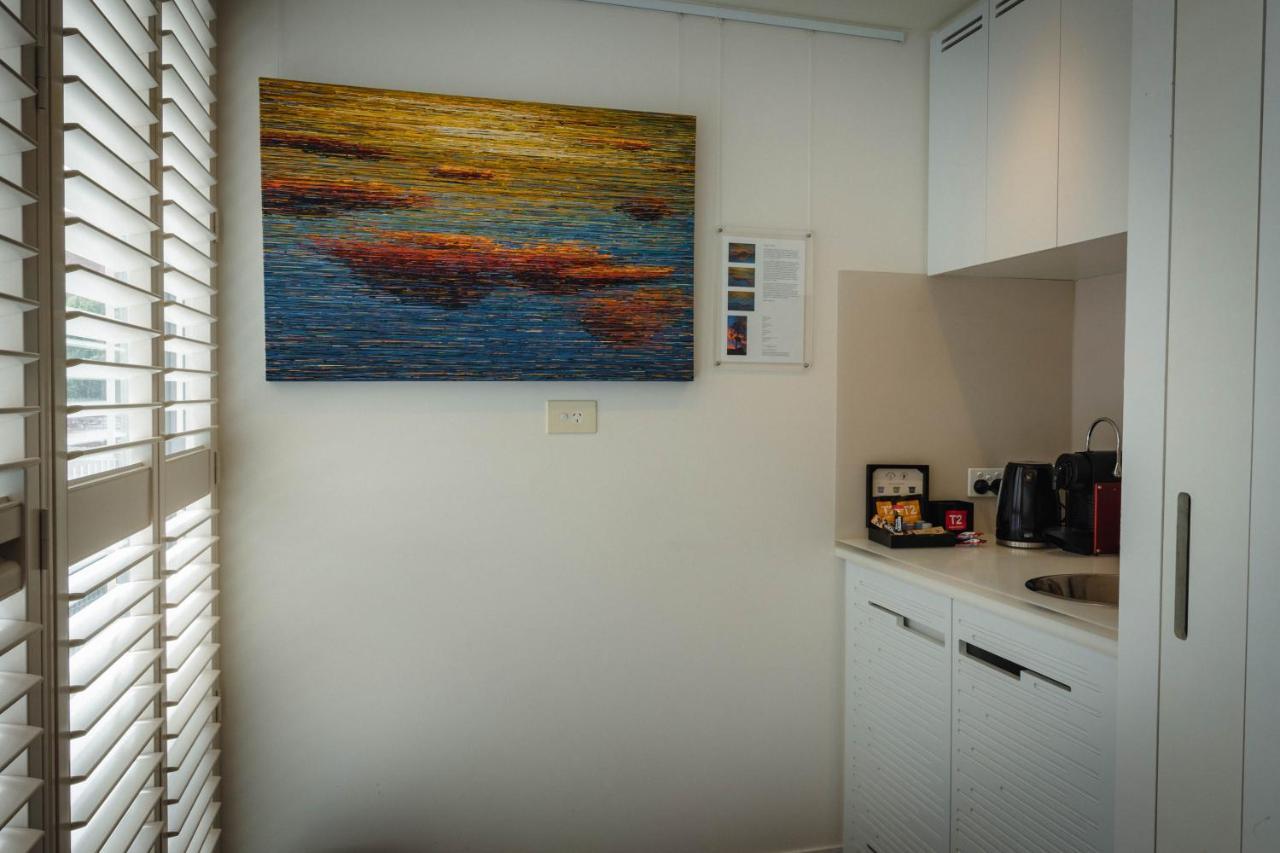 The Henry Jones Art Hotel Hobart Exteriör bild A painting by the artist in a private collection