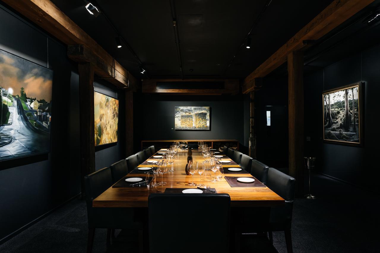 The Henry Jones Art Hotel Hobart Exteriör bild The private dining room at the restaurant