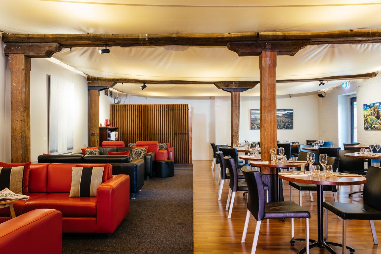 The Henry Jones Art Hotel Hobart Exteriör bild Restaurant
